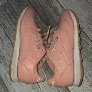Reebok Women's Peach-Pink Retro Sneakers